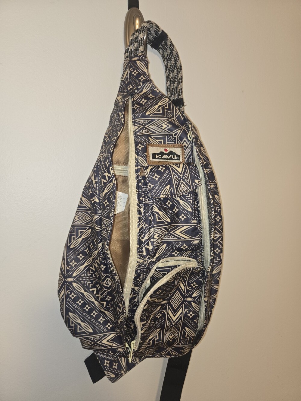 Kavu Navy and Cream Aztec Sling Bag